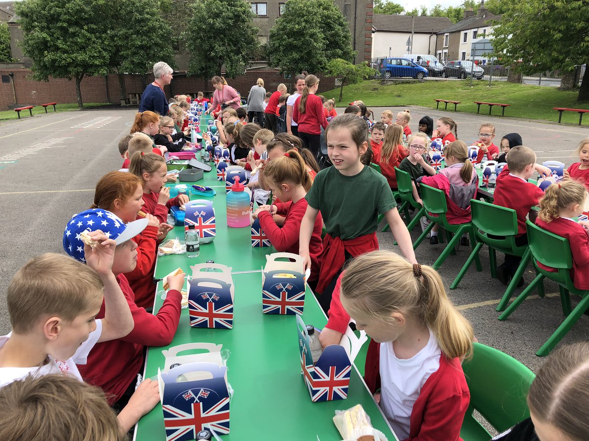 ChristChurchSc2's tweet photo. Our fantastic jubilee lunch! https://t.co/h2CxlnAzW9