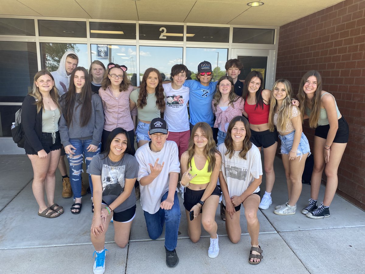 Ms. McAlpine tweet media