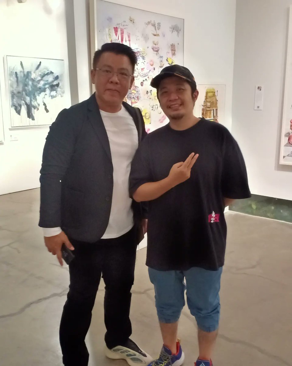 Meeting great ppl at <a href="/ArtMomentsJKT/">Artmoments.id</a> 🤩🤩🤩
#redmillerblood
#peterrhian
