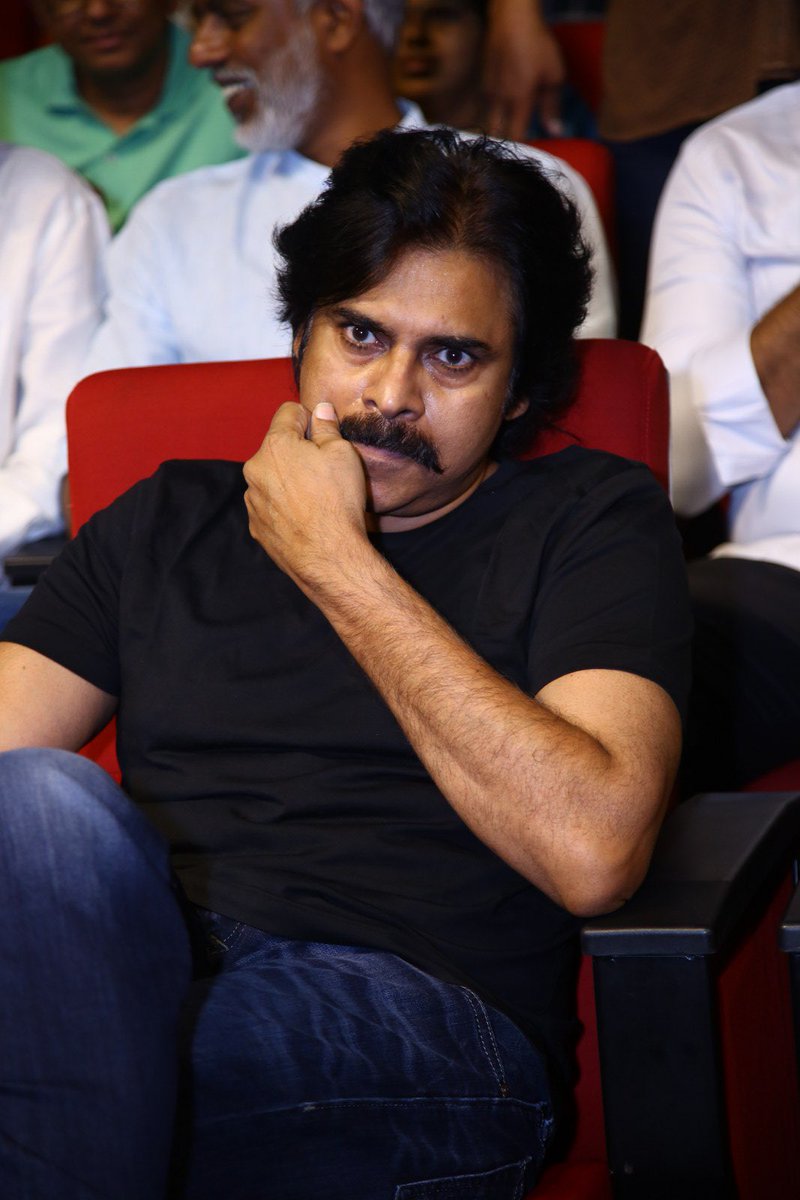 abhilashpspk's tweet photo. #AnteSundaraniki
#PawanKalyan look 🔥🔥🔥 https://t.co/Ey5v8ryryC