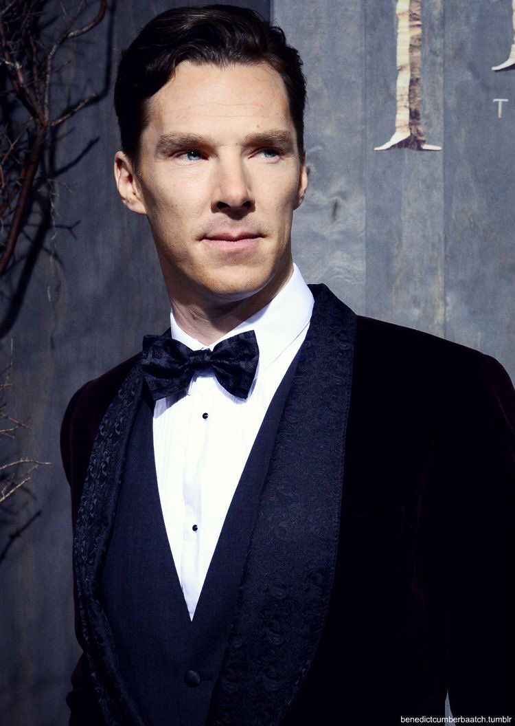 CumberHeart_'s tweet photo. 오만한 룩킹인데 애티튜드가 안 그런 게 너무너무 좋음....... https://t.co/eZzti4dxZT
