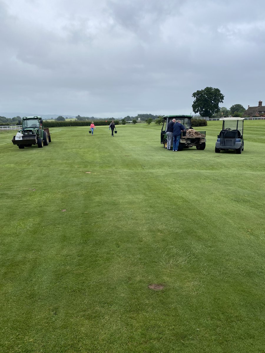 A successful first 'Divot Party' for <a href="/LudlowGolfClub/">Ludlow Golf Club</a> this season. A big thank you to all the members who volunteered this evening! ⛳️