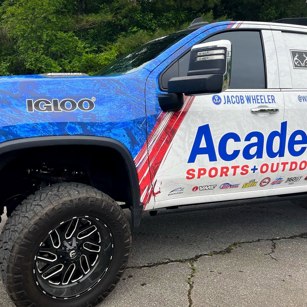 Realtree's tweet image. New wrapped @chevrolet  for @WheelerFishing!  What do you guys think of his new truck?

#RealtreeFishing