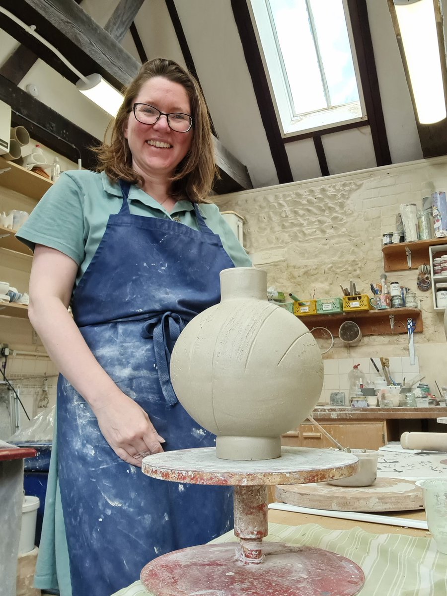 JJordanceramics's tweet photo. In the studio today making  a moon jug, love making this shape I have textured and formed the clay into a round  shape then added a base and top.
#moonjugs 
#westsussex
#worthing
#pottery
#UKceramics
#womeninceramics
#fieldplacepottery 
#arts
#HandmadeHour https://t.co/0XpBOseerI