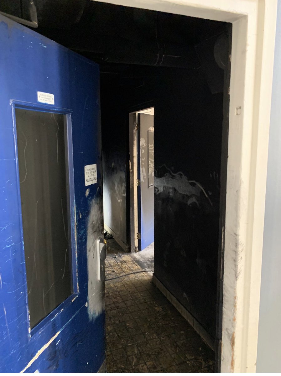 Bij de brand vanmiddag aan de burg. Zaneveldstraat in Maassluis heeft de brandweer door inzet van de smokestopper de rookverspreiding naar het portiek kunnen voorkomen! Prima tooltje!