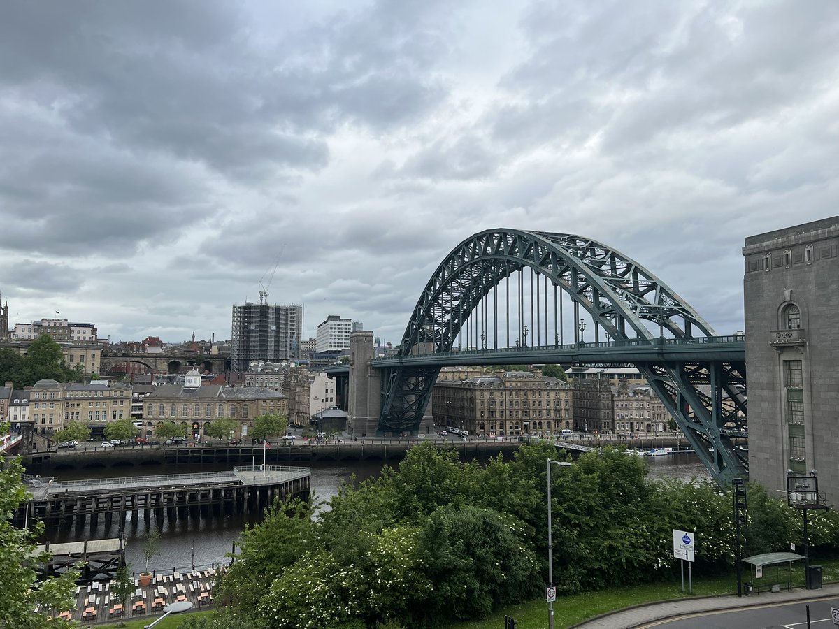 AlanaAlanat's tweet photo. #BIMDG2022 #Bimdg #TyneBridge #GNRFlashback https://t.co/FxAaa9cvdN