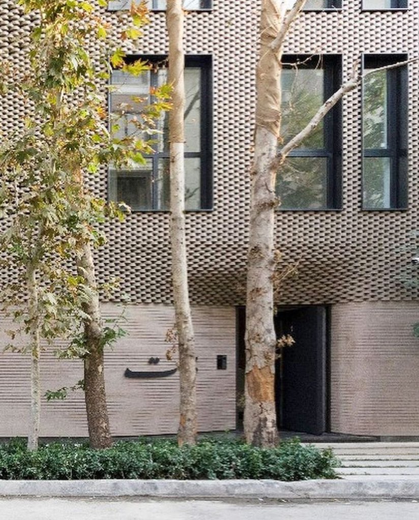parametricarch's tweet photo. Navak Project of @ATaghaboni and nәxtoffice in Iran.
📸 Photographs: Majid Jahangiri
#alirezataghaboni #nextoffice #navak_project #architecturaldetails #iranianarchitect #iranianarchitecture #brick #bricks #brickfacade https://t.co/oDH1NDfYvA