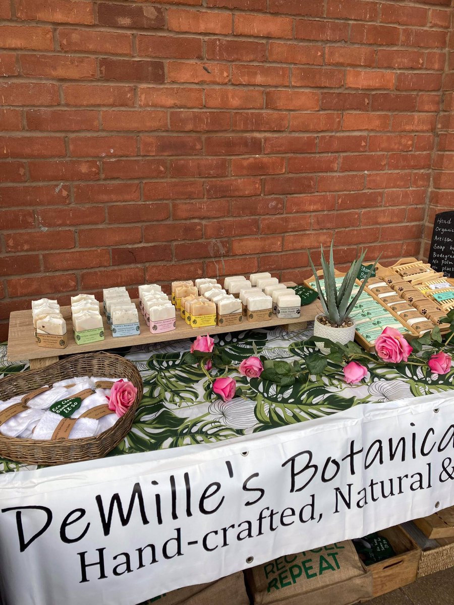 DemilleSoaps's tweet photo. @ADG_IQ      https://t.co/GYS0os5iLp 🙏hoping to be 👑crowned as #QueenOf day competition for woman in business...making new #vegan healthy #sustainable products, attending sustainable workshops to support and educate others to make our world a better place #noplastic #nopalmoil https://t.co/B7kvKMiX5C