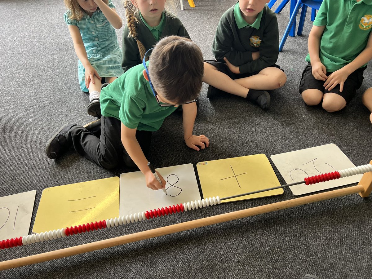 Wye_WPA's tweet image. It was all about number bonds to 100 in Maths today! #WatersideMaths