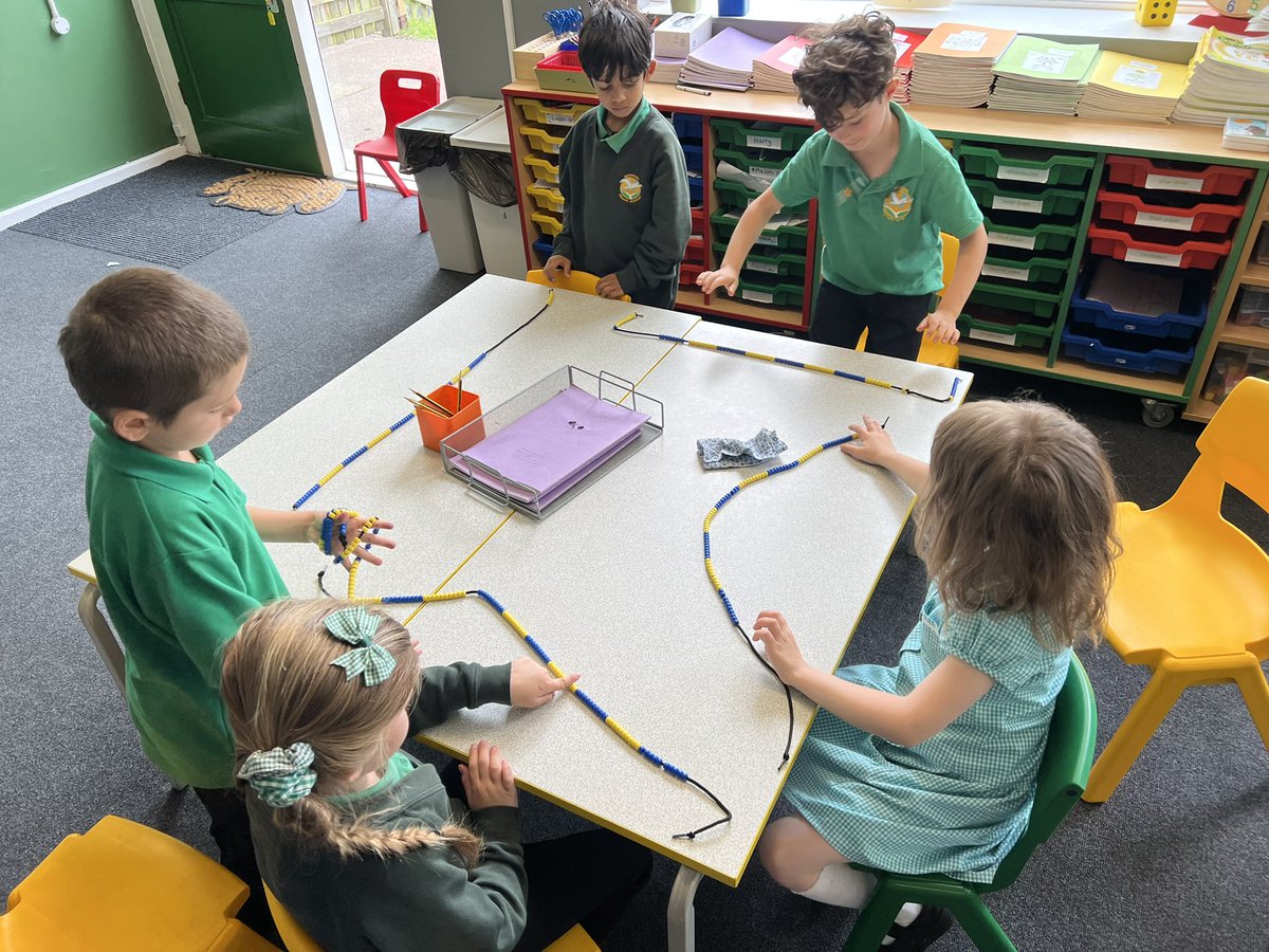 Wye_WPA's tweet image. It was all about number bonds to 100 in Maths today! #WatersideMaths