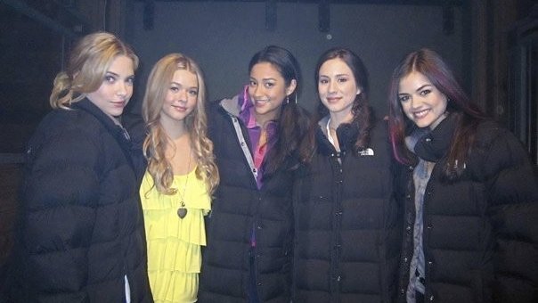 ThePLLWiki's tweet photo. Does it ever drive you crazy, just how fast the night, changes? #12YearsofPLL https://t.co/HlraX8TBsU