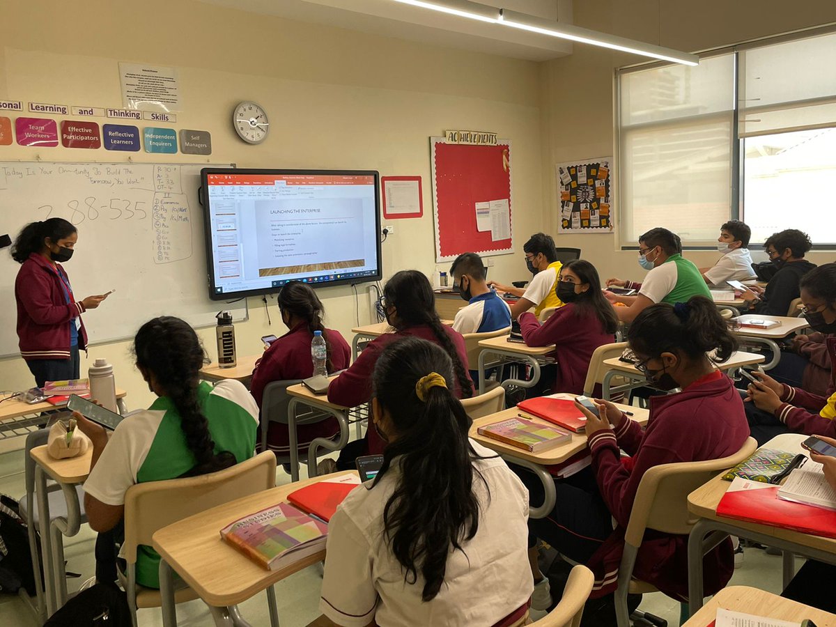 PawasTiwari511's tweet photo. Finding joy in the little things in life at it's finest! Our class engaged in a Quizziz test after a very interactive business studies lesson led by Rachel and @MargratJoseph :) Who says academics can't be fun? I refute with joy!
@Fatima_Martin
@TeresaRusten 
@gemsnms_alkhail https://t.co/qP4aq0hgxr