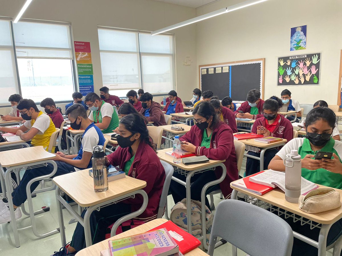 PawasTiwari511's tweet photo. Finding joy in the little things in life at it's finest! Our class engaged in a Quizziz test after a very interactive business studies lesson led by Rachel and @MargratJoseph :) Who says academics can't be fun? I refute with joy!
@Fatima_Martin
@TeresaRusten 
@gemsnms_alkhail https://t.co/qP4aq0hgxr