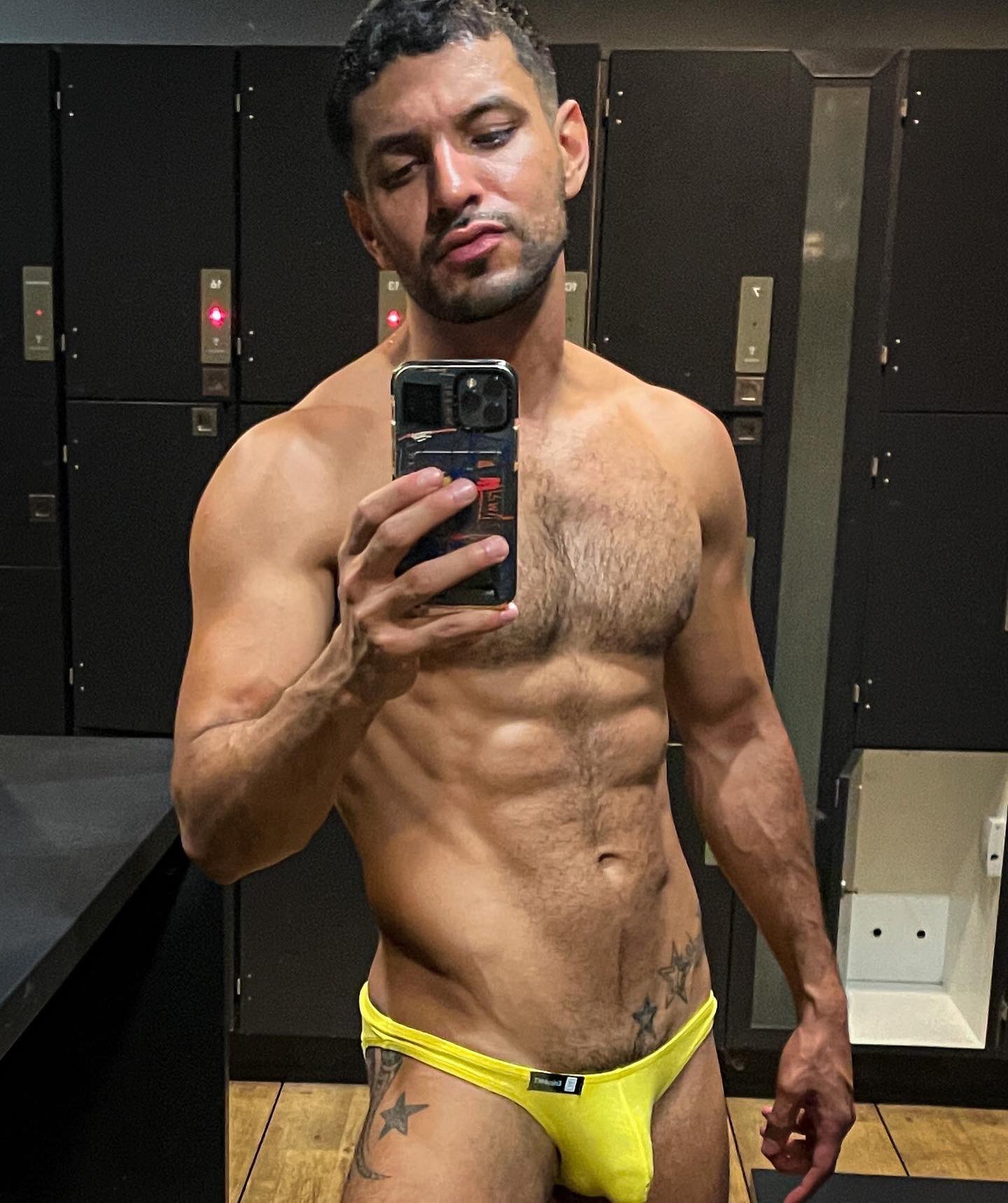 2 pic. ???

?https://t.co/pNz6fzbiHE?
    https://t.co/FV66uREEzb 

@miguelsolo611 @Pollas_lefa3 @theQueerPig
