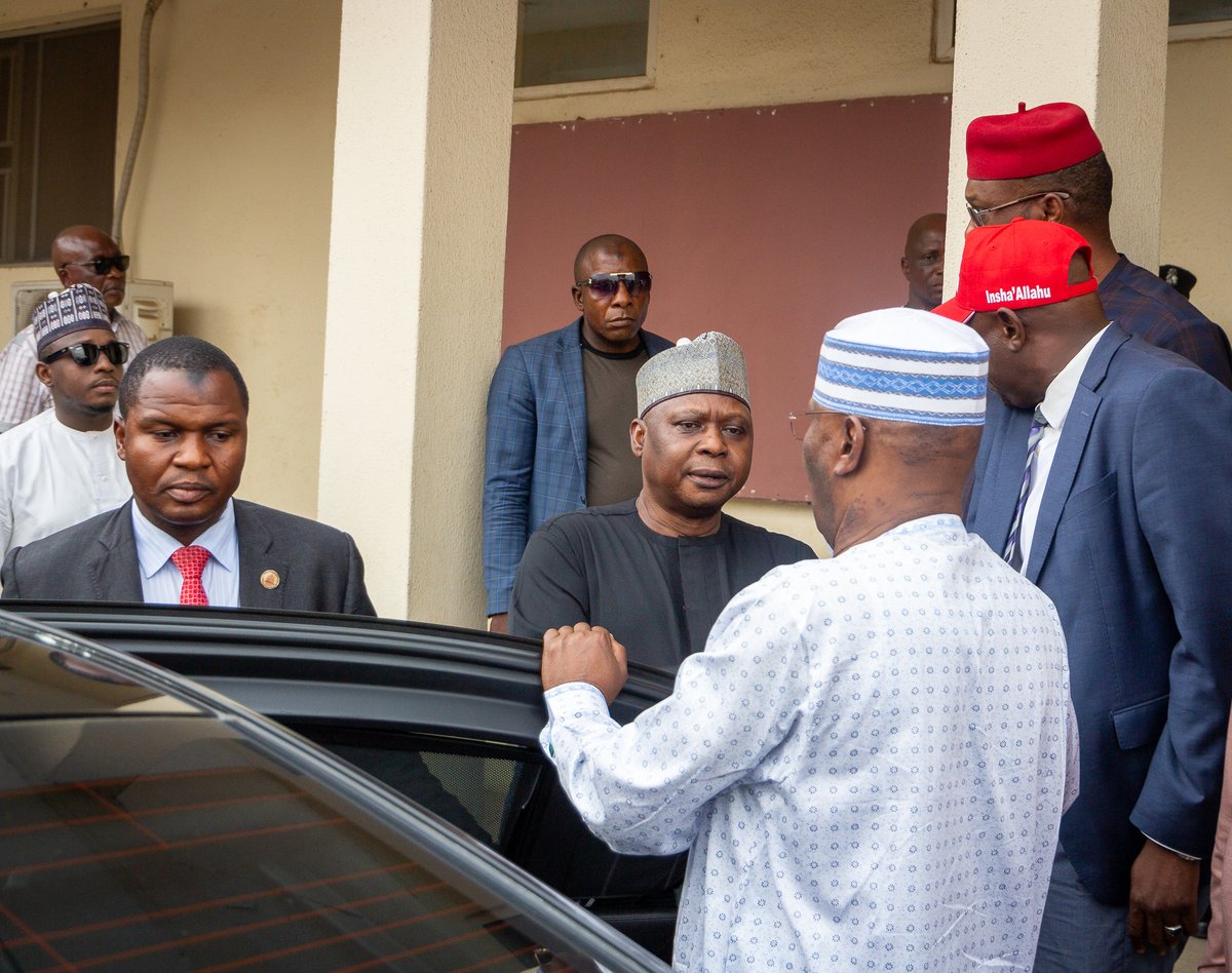 kabiruturakisan's tweet photo. This afternoon, I chaired an interactive session with the Former Vice President of the Federal Republic of Nigeria and flag bearer of our great party, PDP, His Excellency, Alhaji Atiku Abubakar, GCON alongside my colleagues in the Former PDP Ministers Forum. https://t.co/upLL5slE5U