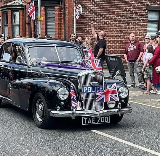 ActionMediaHire's tweet photo. 🥳👑 #Queen's #Platinum #Jubilee #carnival! We arranged for #police cars to represent her 70 year reign with the '16 Volvo S90, '64 Hillman Imp and '54 Wolseley Six Eighty in @Rad_Carnival on Saturday. 
#PoliceCar #TV #Film #Media #Manchester #Community #ActionVehicle #PictureCar https://t.co/a2mHFpOkUO