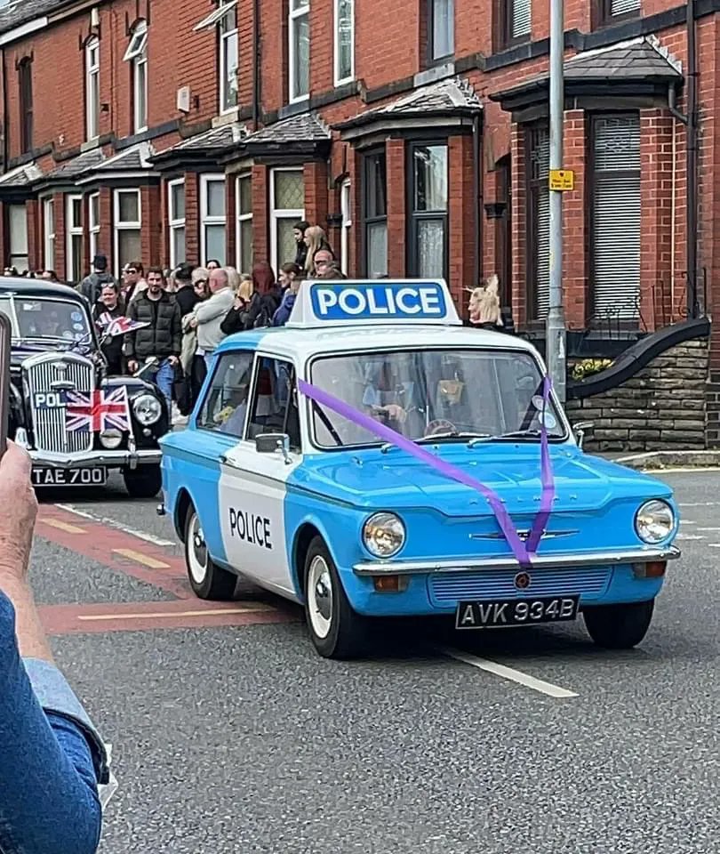 ActionMediaHire's tweet photo. 🥳👑 #Queen's #Platinum #Jubilee #carnival! We arranged for #police cars to represent her 70 year reign with the '16 Volvo S90, '64 Hillman Imp and '54 Wolseley Six Eighty in @Rad_Carnival on Saturday. 
#PoliceCar #TV #Film #Media #Manchester #Community #ActionVehicle #PictureCar https://t.co/a2mHFpOkUO