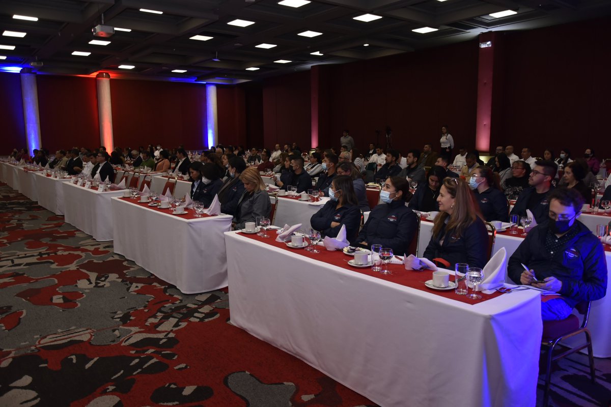 EstiloInge's tweet photo. En este segundo día de Hablemos con propiedad en Bogotá, estamos listos para que los conocimientos, ideas y aprendizajes continúen 💯.  

#estiloingenieria #escaleraselectricas #ascensores https://t.co/BI5U1WPARS