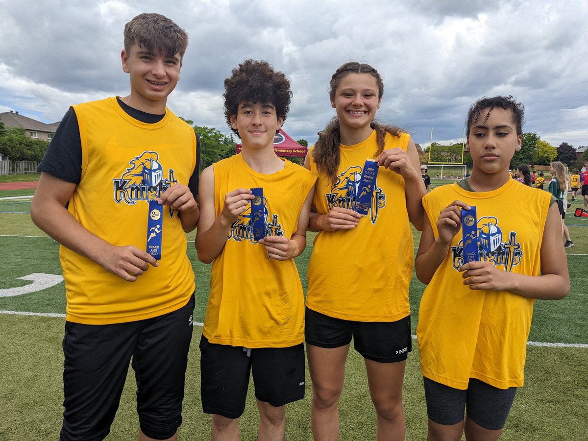 sjoa5's tweet photo. Second place finish for our grade 8 mixed relay team! 🏅🏃‍♀️ @HCAA2017 https://t.co/apSexNSEgC