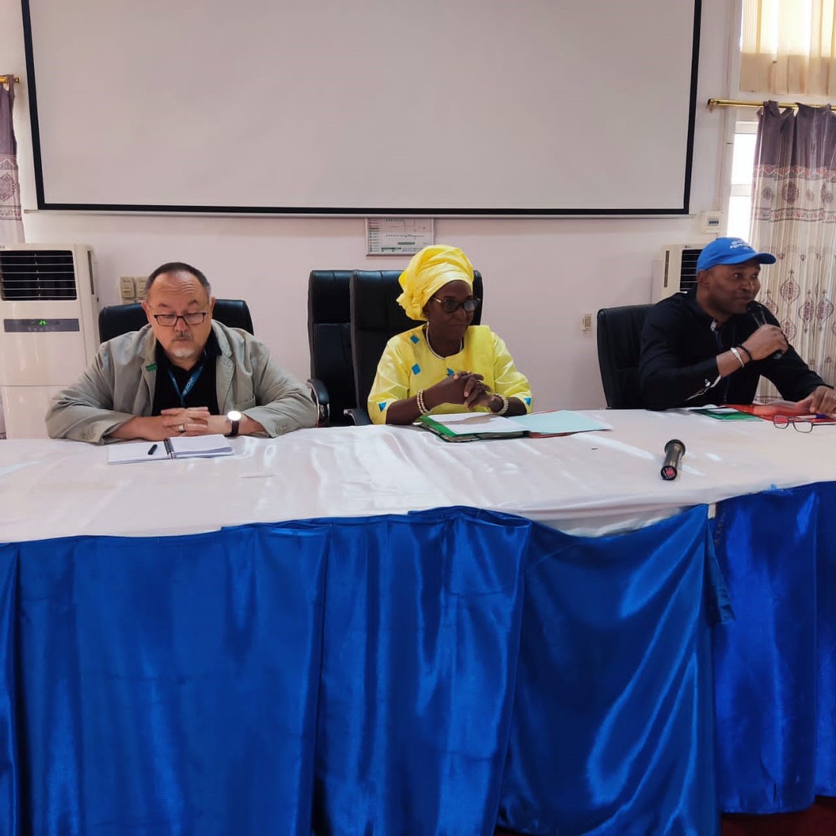 unicefmali's tweet photo. In the run-up to the fifth Public Hearing which take place on Saturday, @UNICEF #Mali in partnership with @CVJR_MALI and @onufemmesmali and thanks to @PBFMali support, carried out a media training to empower journalists on reporting on children. https://t.co/JqAeEhhcDd