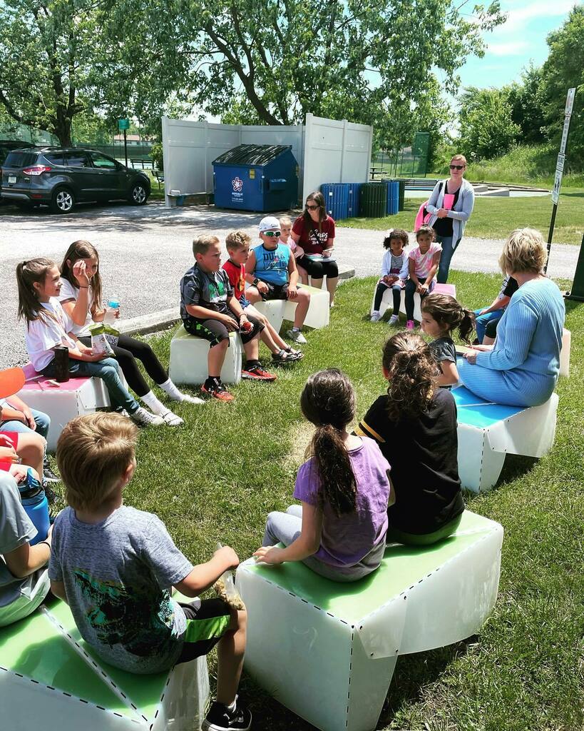 lcsclibraries's tweet photo. Miss Yelich with the impromptu read aloud at Northgate! @katiedegrauwe @karienicole11 📚 📚📚 https://t.co/L2GOV9JBGd https://t.co/ZcaifMPI8E