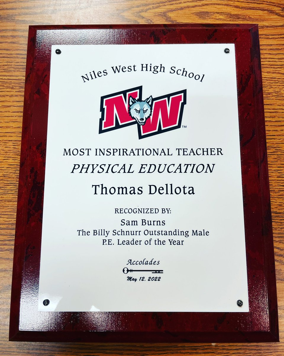 I don’t do it for the awards or accolades but it feels awfully nice to be recognized.  I’ll always coach and teach from a place of love and light. Special thanks to @sam_burns_9, you had a lot of amazing educators to choose from ❤️💪🏽