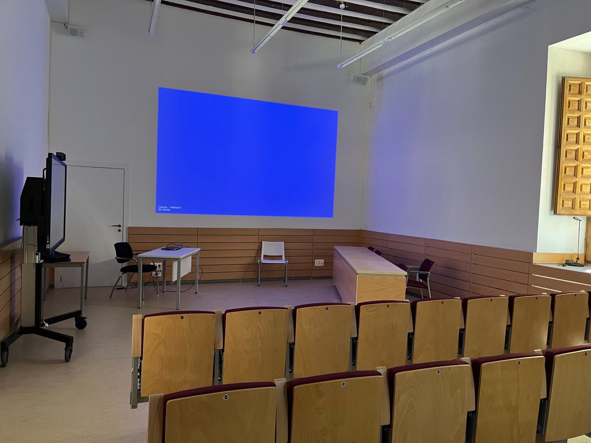 For this week's #WriteAmStudies I did the first official practice for my viva in the room where it will be taking place next Wednesday! 😱😱