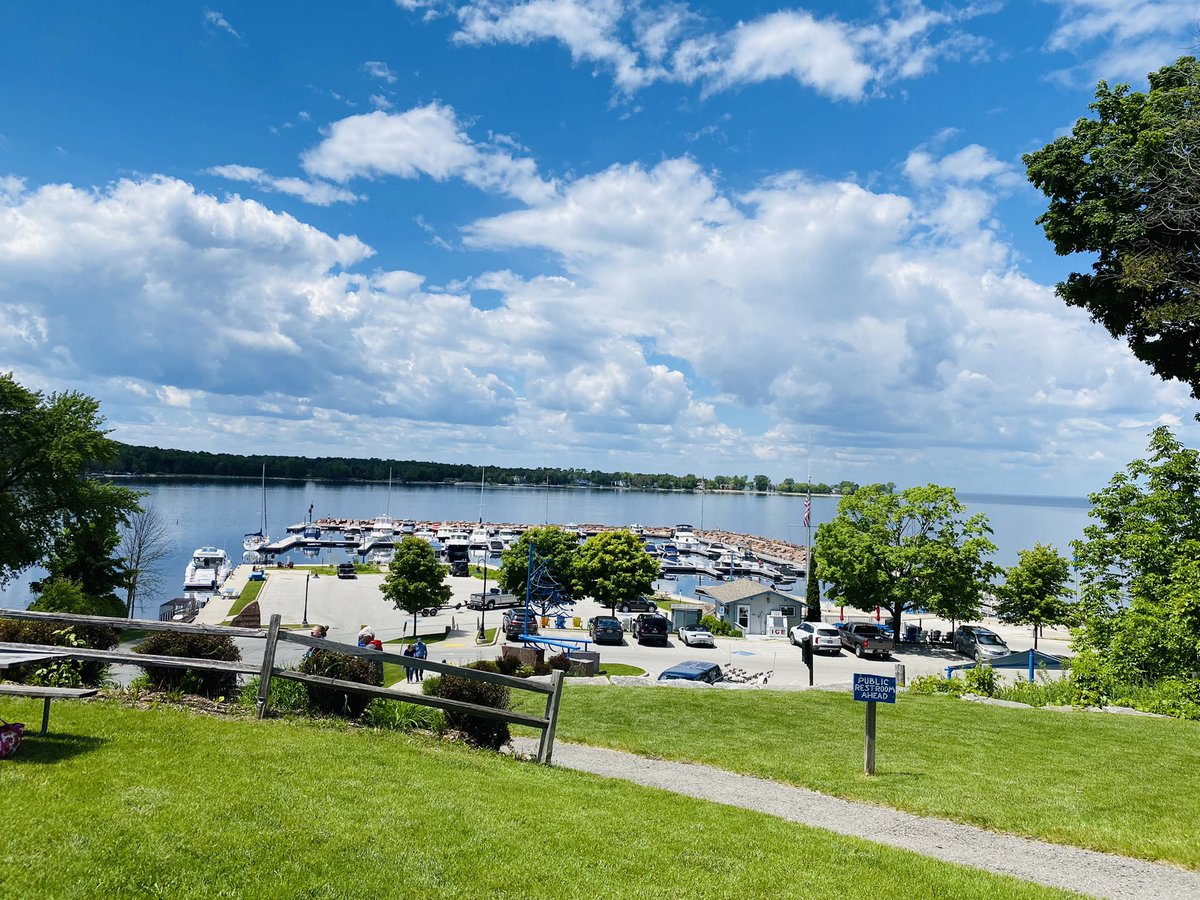 JustinGTHD's tweet image. Greetings - from the shores of Lake Michigan!! @cdoering5 @jeremybigbear @KKapsner2828 @DillonTHD @JFields_THD @RLM4040 @RickyrayHD @BobPold @AustinK89261970