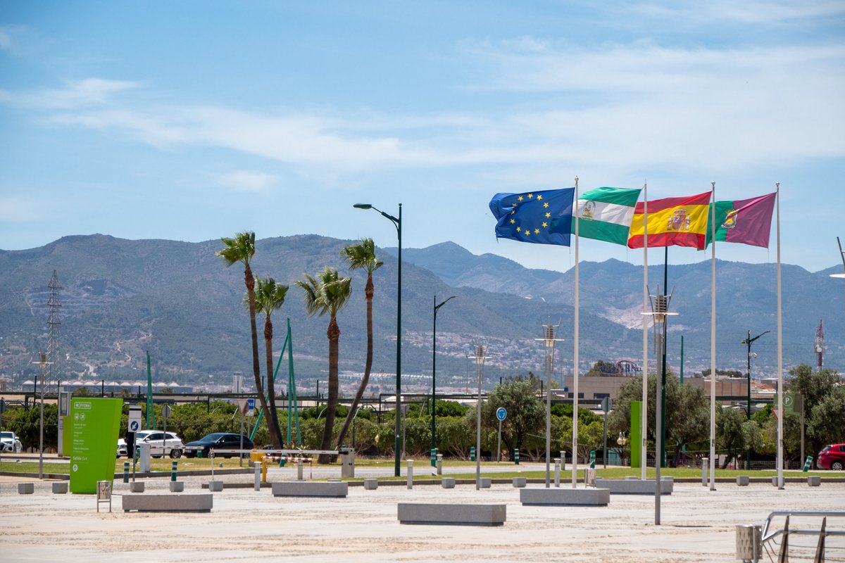 MIRCIM_one's tweet photo. 🇪🇸 Spain welcomed us with beautiful weather, and the conference area in Malaga took our breath away. We can't wait to see you during #ECIM2022. Don't forget to visit our booth no. 2 - we are looking forward to talking with you in person. #mircim #medcourse #internalmedicine https://t.co/AEcpN2KOEQ