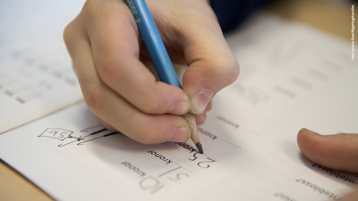 Utbdep's tweet image. Elever med funktionsnedsättning har en särskild utsatthet i skolan. För att kunna följa upp situationen i skolan för dessa elever tillsätts en utredare som ska analysera och föreslå hur kunskapen kan öka om barn och elever med funktionsnedsättning.#utbpol

regeringen.se/pressmeddeland…