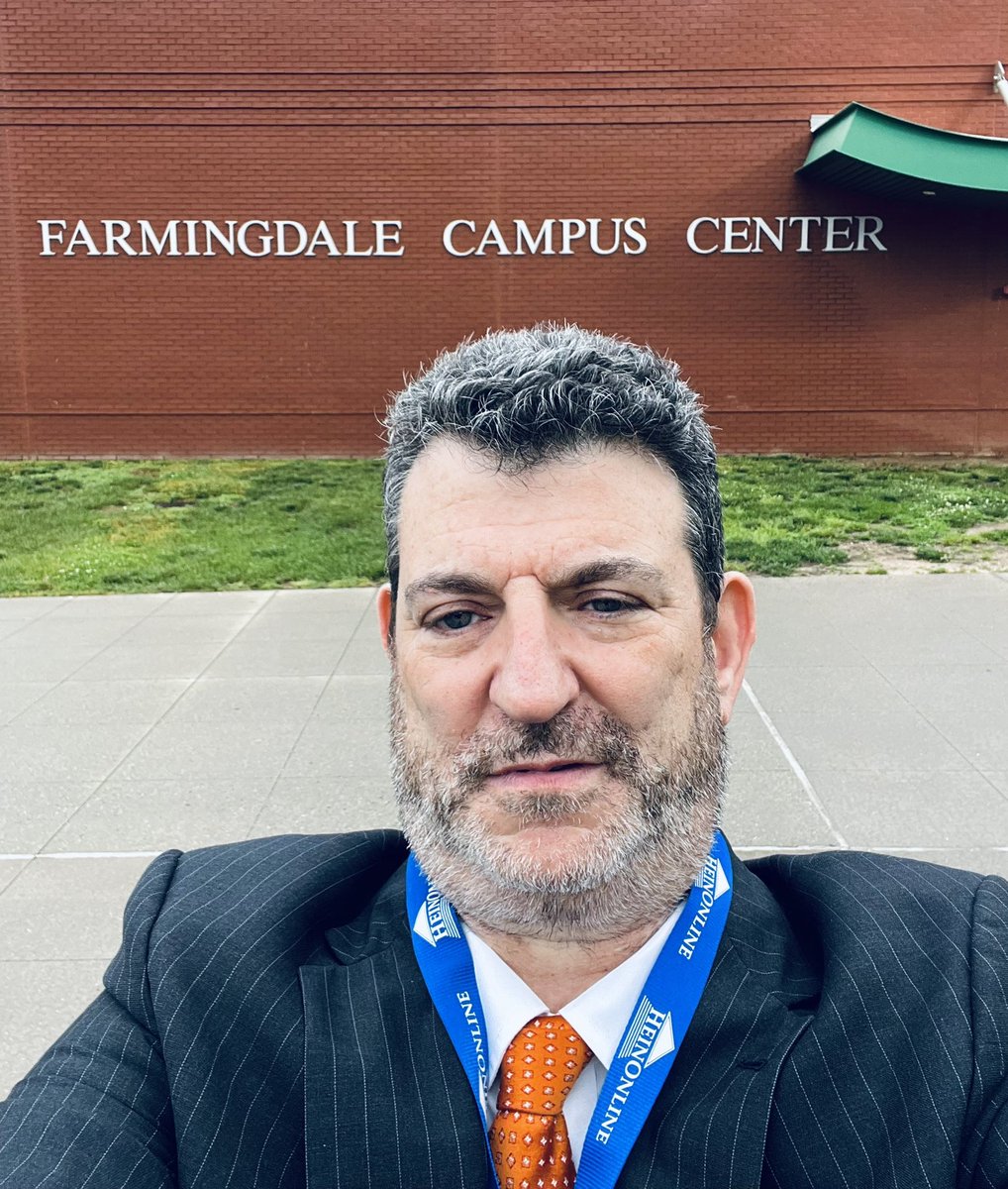 HeinOnline's tweet image. Where in the 🌎 is Hein? Everyone’s favorite sales rep, @stevenmrose, is at @FarmingdaleSC the for @sunyla 2022 conference #SUNYLA2022.