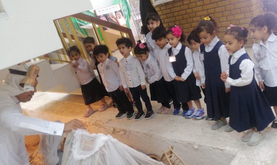 QatifLibrary's tweet image. تشرفنا بزيارة مركز وحضانة التميز التعليمية بالقطيف اليوم الخميس 10 /11 /1443هـ الى #المكتبة_العامة_بالقطيف  #الزيارات #الرحلات_المدرسية #رياض_الأطفال #القطيف #الأطفال #رحلتي #المدارس