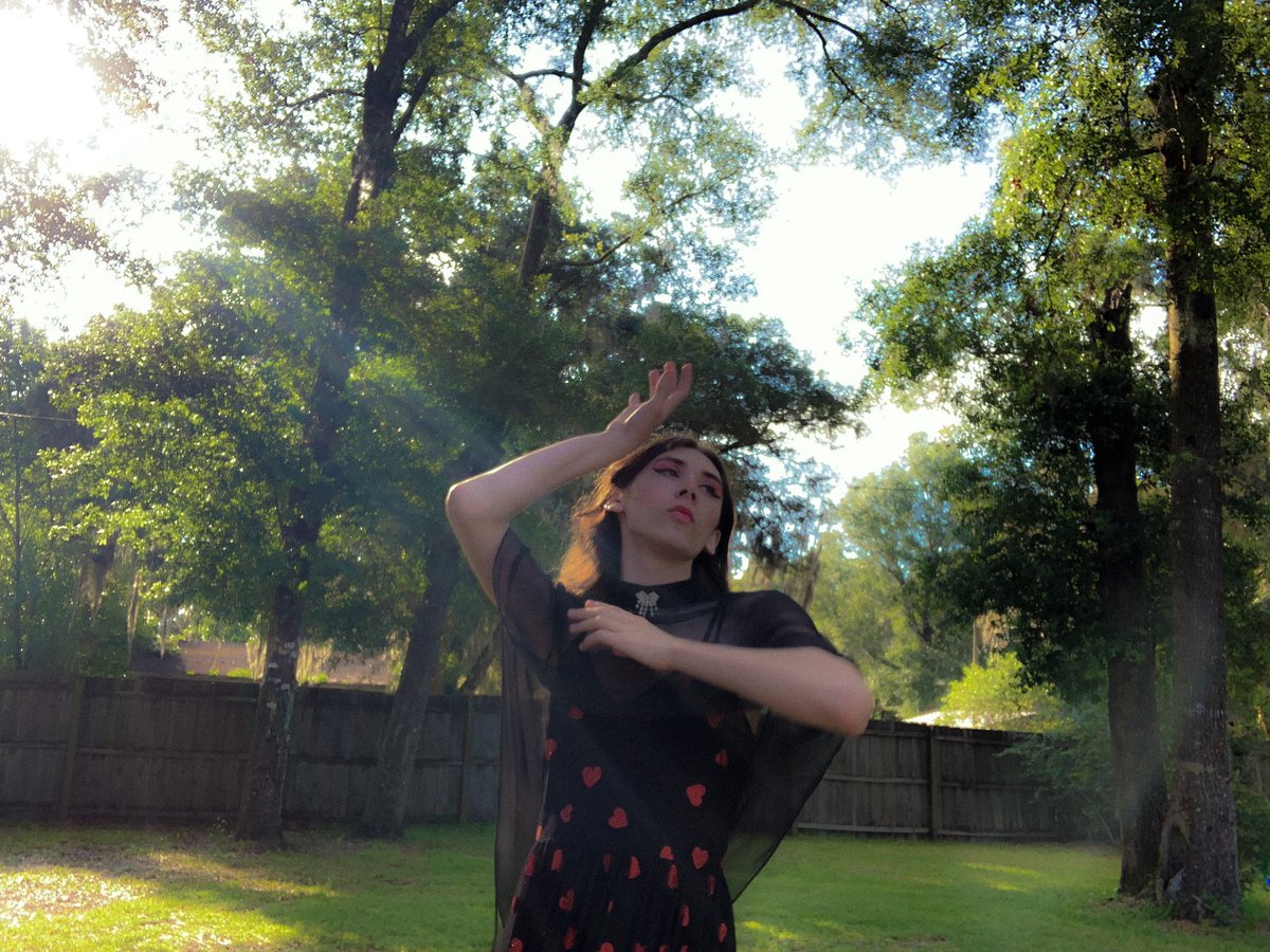 bootlegsapphic's tweet photo. good god i’m pretty https://t.co/p6ibVp4eTk