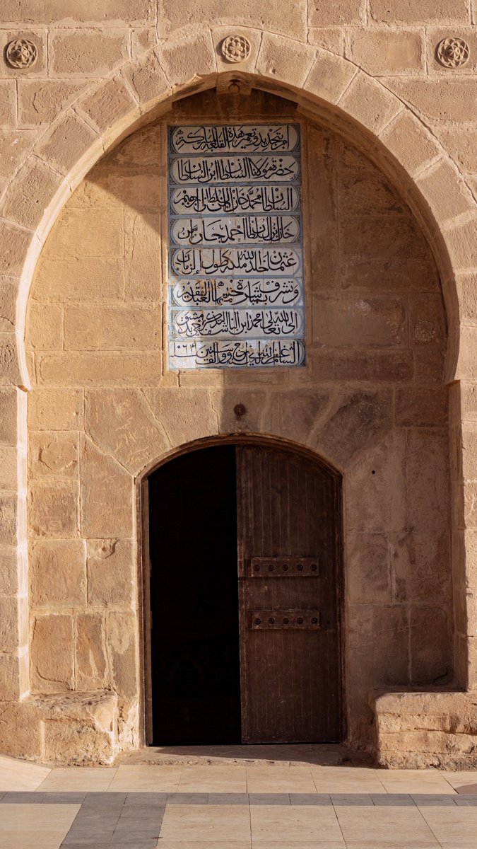 blt_x1's tweet photo. عين السكر قلعة تبوك الاسلامية🤍. https://t.co/9RQW0fab4t
