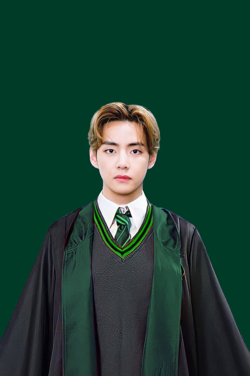 HOGWARTS CASTLE ; CLOSE tweet media
