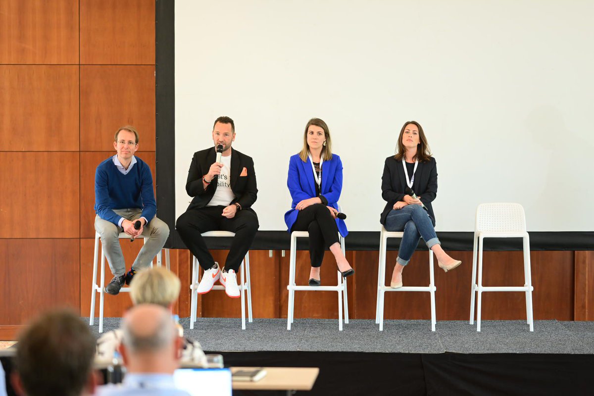 Fleet_Europe's tweet image. How to best manage your corporate #mobility in an ever-developing world? Gregory Jacobs, Proximus​; Stuart Mobility Donnelly, The Miles Consultancy Limited; Virginie Pochat, ALD Automotive and Nicola Büsse, MOBIKO have the answer at the #SmartMobilityConference!