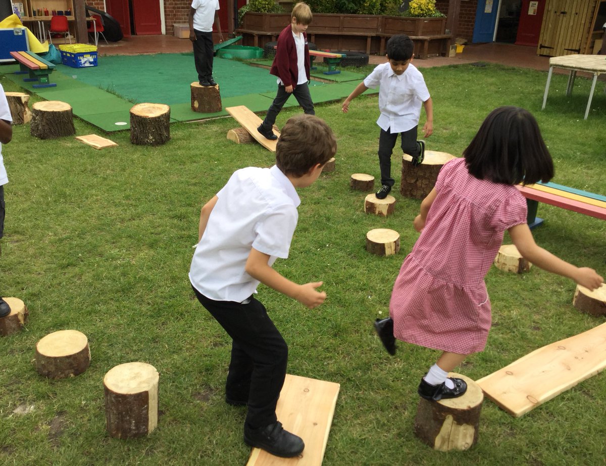 ThamesideSch's tweet photo. Wow! Look at our new balance course in Year 1! The children have been working together all week to create some wonderful trails and obstacles #YSCtps #YRStps https://t.co/WqVONBZyNa