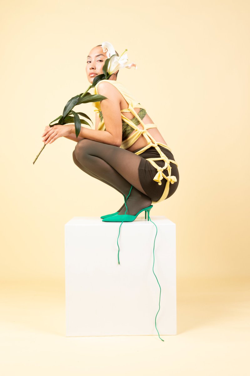 TeoKouzis's tweet photo. it's time to bloom 

Team
Model: mama.laulau
Styling: io_jt &amp; ninaa_co
Makeup Artist: makeanthup

#photography #photoshoot #portfolio #photographer https://t.co/hfqzZa3GIF