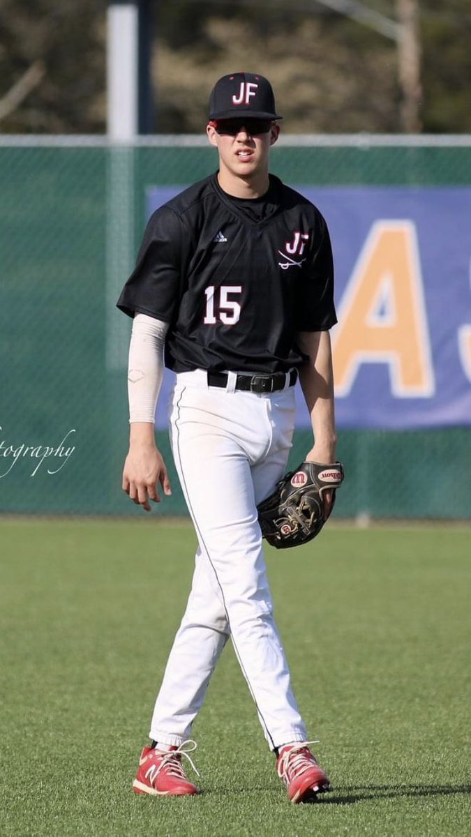 Congrats to ⁦<a href="/TibbsSully/">Sully Tibbs</a>⁩ on being selected 1st Team All Region 4D Shortstop.