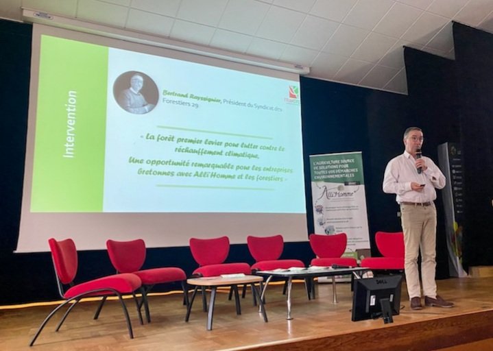 Présentation du bilan moral, du rapport d'activités et des orientations de l'Association Alli'Homme 🧭
Avec l'intervention de Bertrand Rayssiguier sur la #forêt comme 1er levier pour refroidir le #Climat 🌳