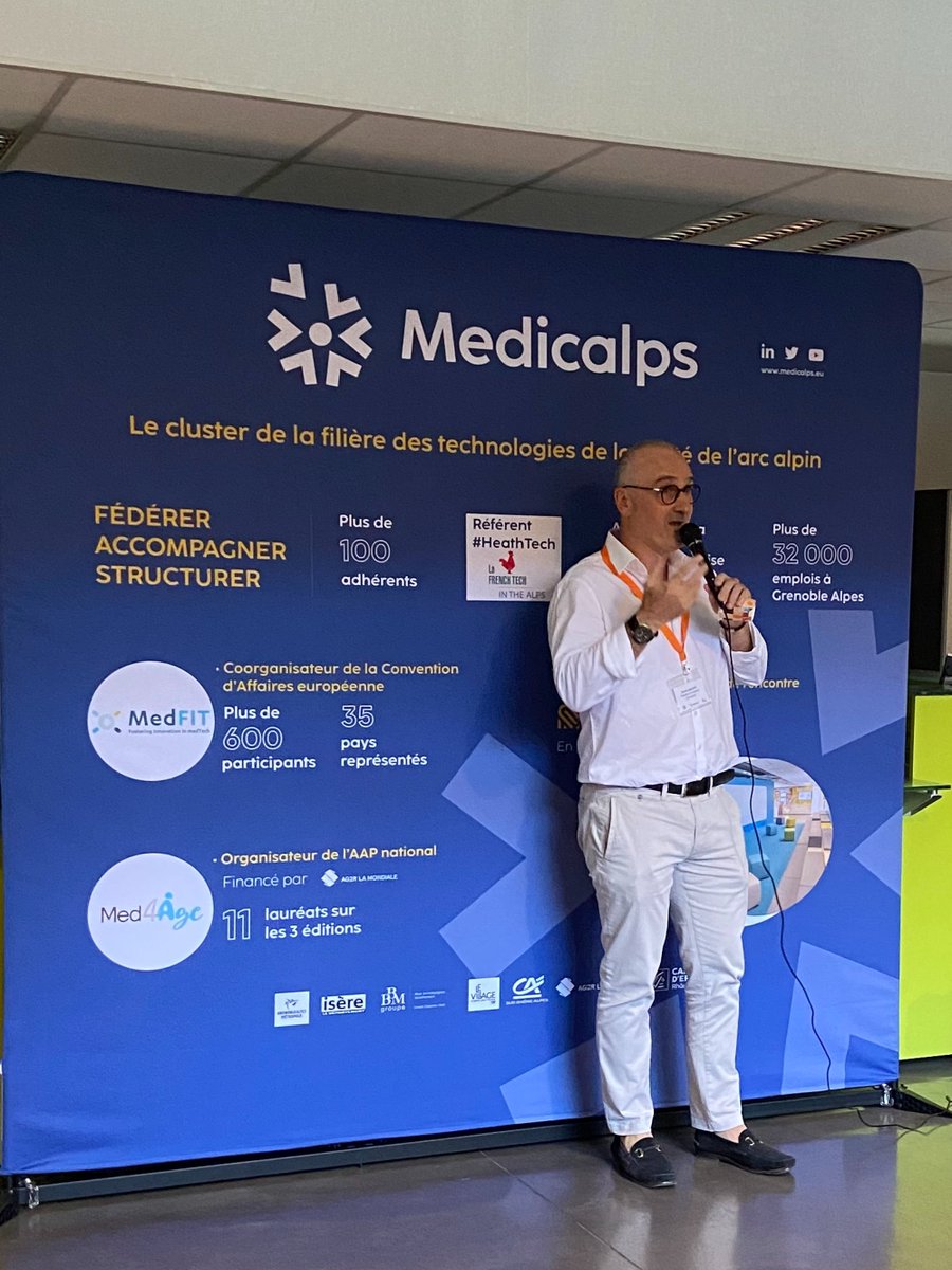 MoreHisto tweet media