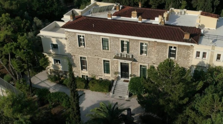 BSAthens's tweet photo. 💥 New job opportunity at the BSA!
💥 Assistant Director (full-time, fixed-term for 5 years)
💥 More details here: https://t.co/LSABdJ9vZx
📆 Closing date: Friday 29 July 2022

#jobsingreece #britishschoolatathens #researchjobs https://t.co/w9DzaTm9P8