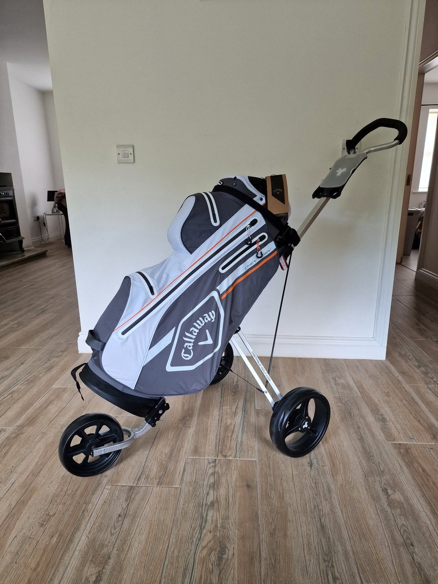 tomphelan01's tweet photo. Just a taste of some of the prizes available on the day, prizes also include 4ball vouchers for various course around the country....limited slots remaining so contact to book now

@Galmoygaa https://t.co/W079m1Plri