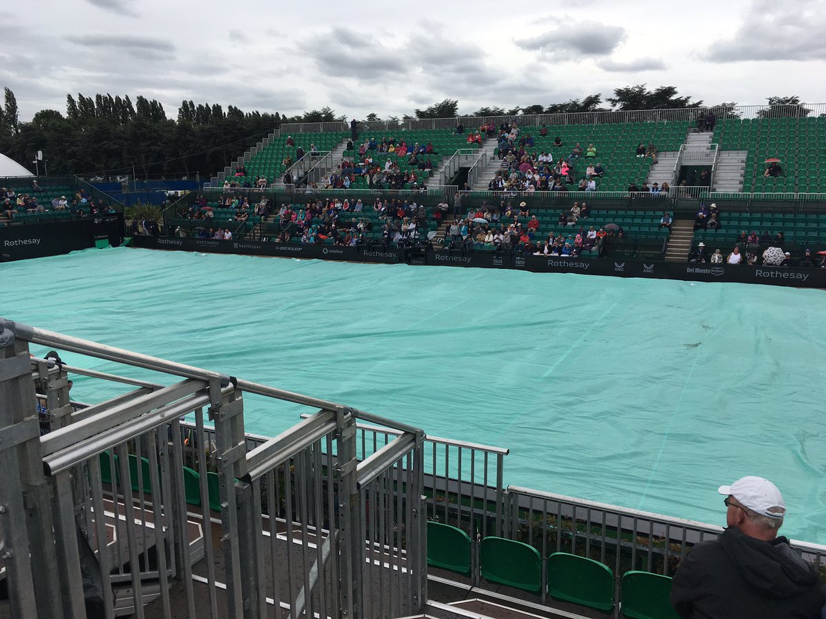 Clare51376087's tweet photo. Current view here on centre court #RothesayOpenNottingham! Good summer weather!! π€£Sakkari trails 1-6 5-3 30 all - great match, finely poised. #raindelay https://t.co/WewFHTO2Ul