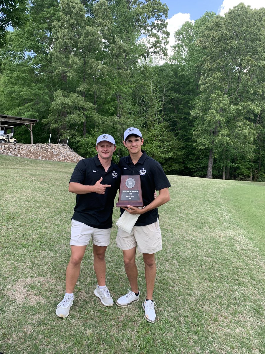 pe_ave's tweet photo. @CoachMcFatten @CHSWomenSoccer @DarkHorseFball @chsmbb @CHSDistance @HorsesDiamond9 @SampsonBriefly These dudes pretty good https://t.co/3vwU74xp3a