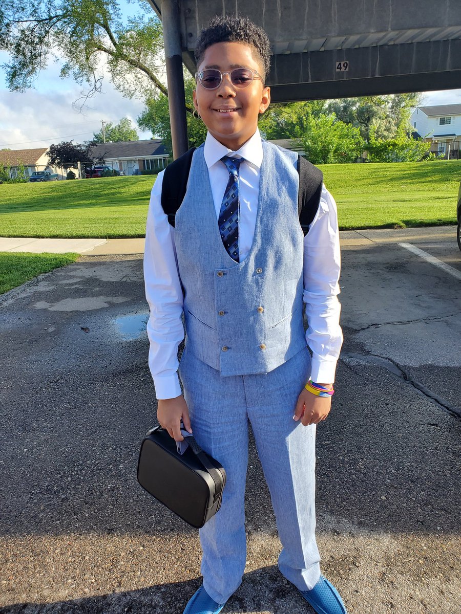 nikkiangelblais's tweet photo. Today is Blaise 5th Grade graduation..My baby is growing up.. He said he is tapping into his inner @CodyRhodes with the suit...๐๐๐
#boymom
#boymomlife
#mylastbaby
#Classof2022
#goingtomiddleschool https://t.co/mg6NkKvc0y