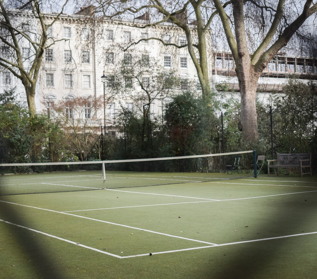 Spring afternoons are the perfect excuse to finish work early and enjoy a spot of tennis on the court! 🎾 Enjoy complimentary access to Eccleston Square's tennis court when you stay with us - just ask our team to borrow a couple of rackets. #EcclestonSquareHotel