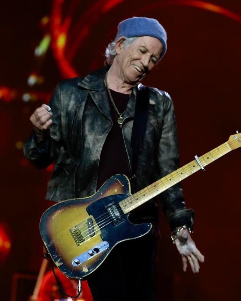 officialKeef's tweet photo. Hello Liverpool! Was last here in 1971 and looking forward to Anfield Stadium tonight!      ..
#therollingstones 
.
Photo: J. Bouquet https://t.co/slyDcaSyzN