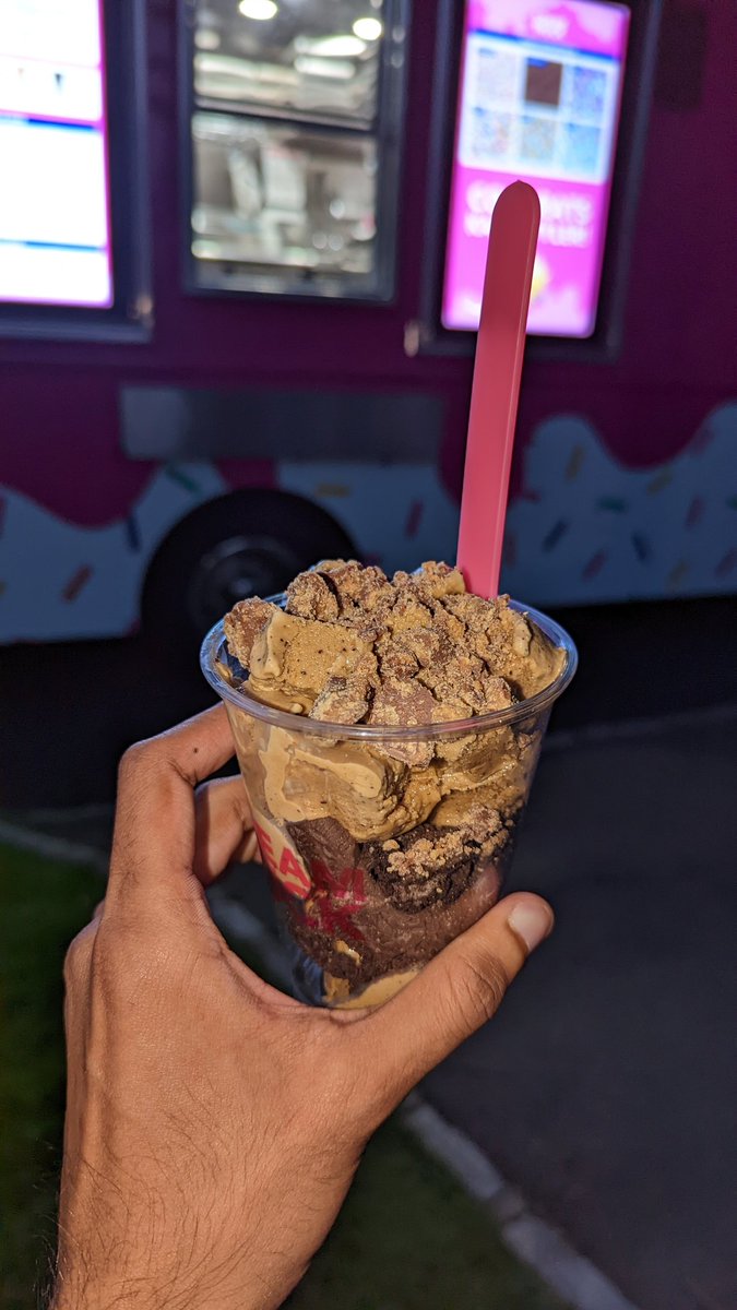 BougieCrypto's tweet photo. Today is hard but here is a picture of ice cream from a few days ago. Hope you have a good day. https://t.co/uby8srUw8r
