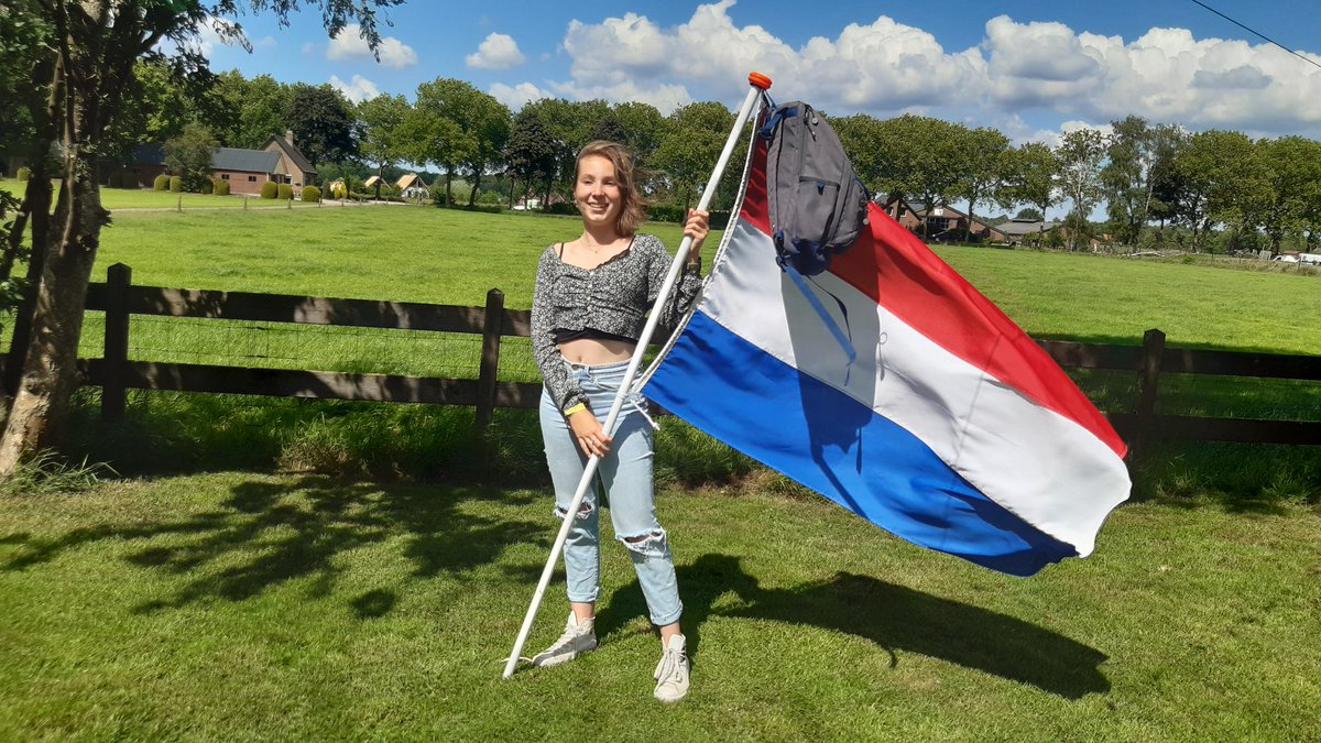 Hoera! Onze dochter Ilse geslaagd voor haar VWO diploma! Knappe prestatie.